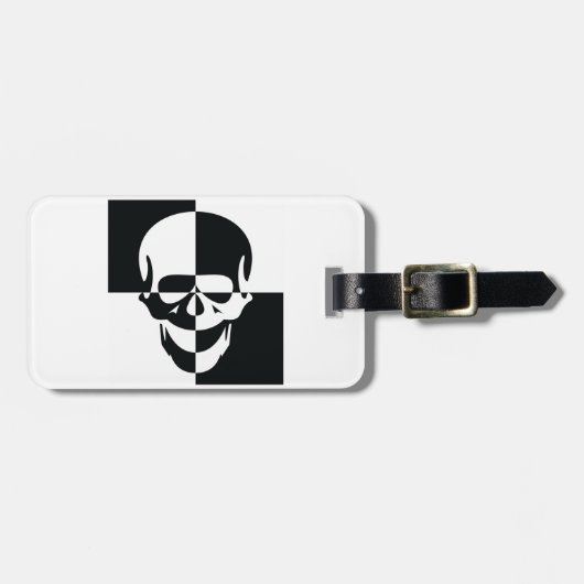 白黒はっきりした光学錯覚スカルデザイン ラゲッジタグ (正面横)