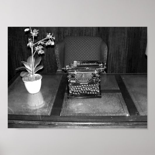 白黒アンティークタイプライター写真 ポスター (正面)