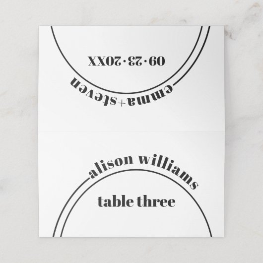 白黒アーチ及びタイポグラフィミニマル結婚リスト プレイスカード (外部開封)