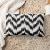 白黒イカット山形枕 ランバークッション (ブランケット)