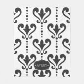 白黒エレガントダマスクパーソナライズされた フリースブランケット (正面)