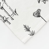 白黒エレガントハーブガーデンパターン フリースブランケット (角)