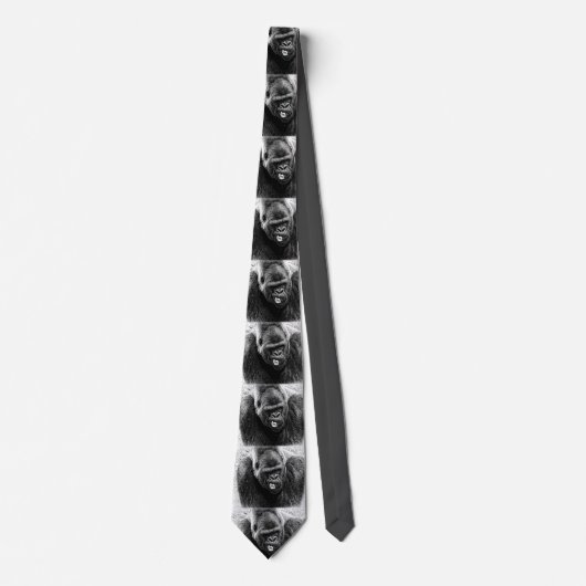 白黒オスの低地のSilverbackのゴリラ ネクタイ (正面)