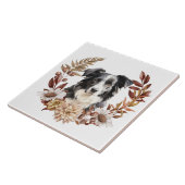 白黒オーストラリアシェパードドッグオータムリース タイル (側面)