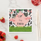 白黒カウファーム動物の誕生日パーティーピンク スタンダードランチョンナプキン (インサイチュ)