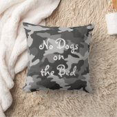 白黒カモフラージュ「ベッドの上の犬なし」 クッション (ブランケット)