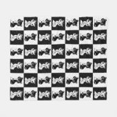 白黒キャットモノグラムブロックプリント フリースブランケット (正面(横))