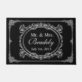 白黒クラシックミセスの結婚アールデコ枠 ドアマット (正面)