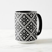 白黒クリスマスの雪片パターン マグカップ (正面右)