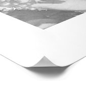 白黒クローズアップバラとモーニングデューズ ポスター (角)