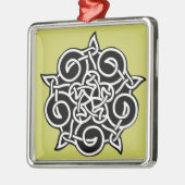白黒ケルト結び目模様 メタルオーナメント (左)