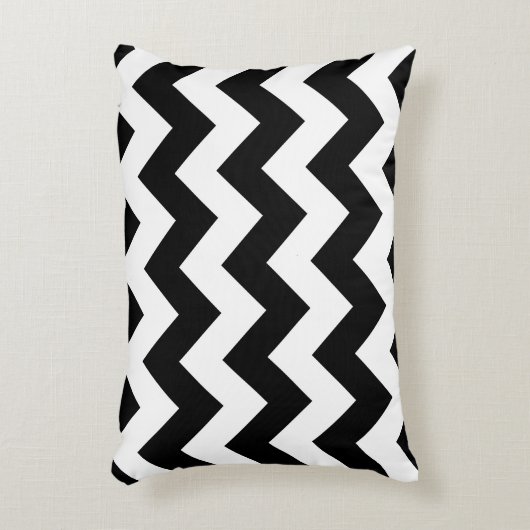 白黒シェブロンのジグザグ形のアクセントの枕- アクセントクッション (正面(垂直))