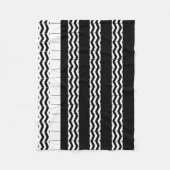 白黒シェブロン フリースブランケット (正面)