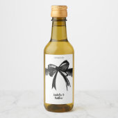 白黒シックモダンキュートボウ結婚式の引き出物 ワインラベル (正面)