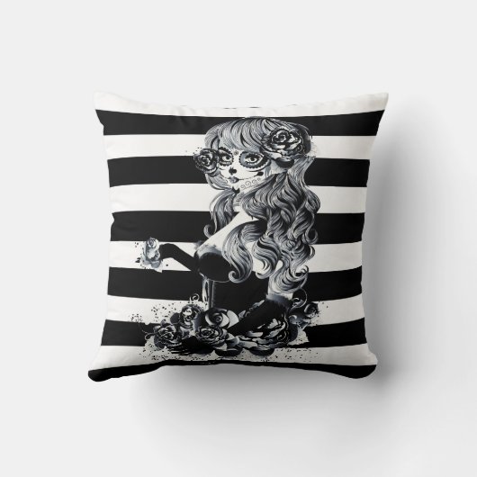 白黒シュガーストライプのスカルガール クッション (裏面)