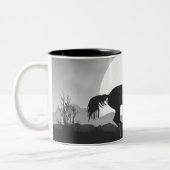 白黒シルエットでテキストホースを追加する ツートーンマグカップ (左)