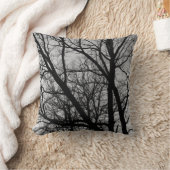白黒シルエットを描かれた枝- クッション (ブランケット)