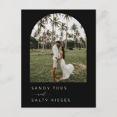 白黒シンプルビーチ結婚式日付の保存 案内ポストカード (正面)