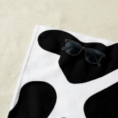 白黒シンプル牛斑動物 ビーチタオル (インサイチュ)