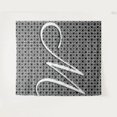 白黒ジオメトリックイニシャルモノグラム タペストリー (正面(横))