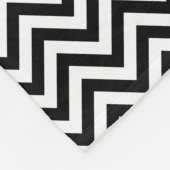 白黒ジグザグ形のストライプなシェブロンパターン フリースブランケット (角)