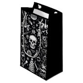 白黒スカル抱き枕（黒） スモールペーパーバッグ (正面アングル)