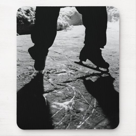 白黒スケートのシルエット マウスパッド (正面)