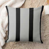 白黒ストライプの枕 クッション (ブランケット)