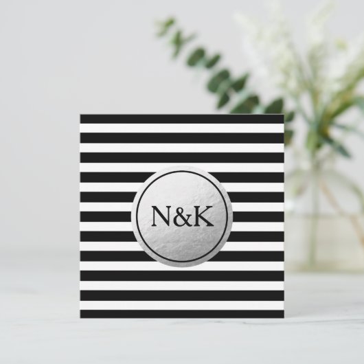 白黒ストライプの銀箔結婚式招待状 招待状 (スタンド正面)