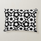 白黒ダイヤモンドチェックフラワーパターン アクセントクッション (裏面)