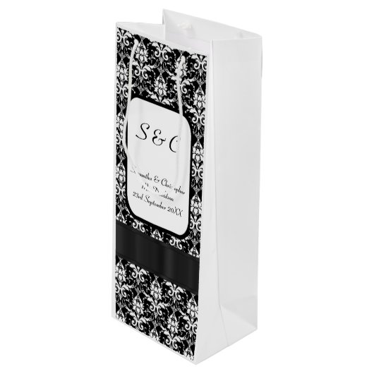 白黒ダマスクパーソナライズされた結婚ズ ワインギフトバッグ (正面アングル)