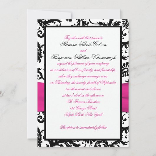 白黒ダマスク明るい赤紫色印刷リボン 招待状 (裏面)