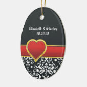 白黒ダマスク赤いハート結婚式日付を保存 セラミックオーナメント (左)