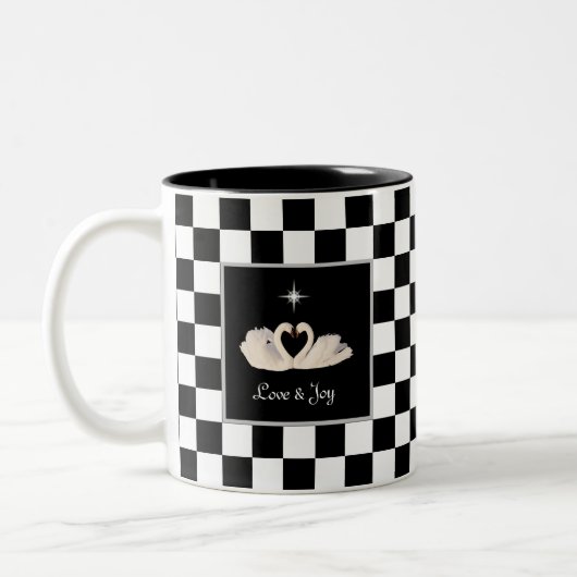 白黒チェスの二色コーヒーマグに描かれた白鳥 ツートーンマグカップ (左)