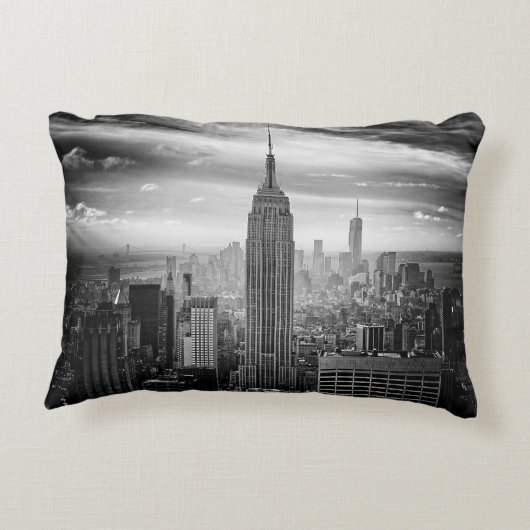 白黒ニューヨークシティのスカイライン アクセントクッション (裏面)