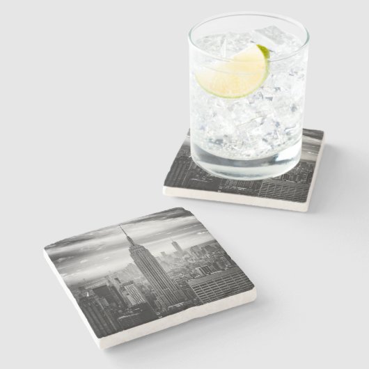 白黒ニューヨークシティのスカイライン ストーンコースター (横)