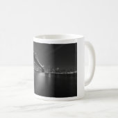 白黒ニューヨークシティスカイライン コーヒーマグカップ (正面右)