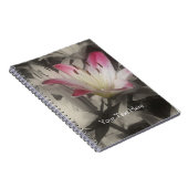 白黒ノートのユリの花 ノートブック (右側)