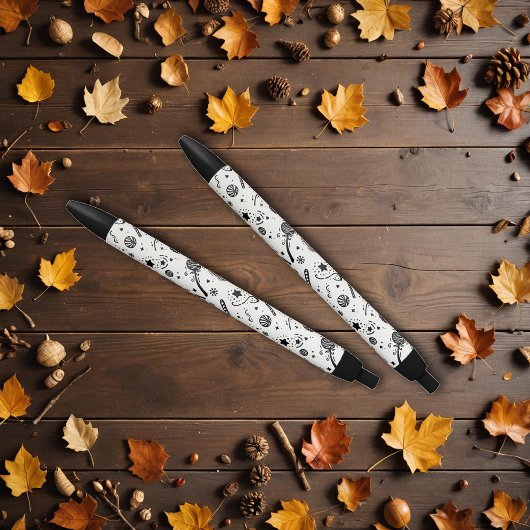 白黒ハロウィーンラインスケッチ 黒ボールペン