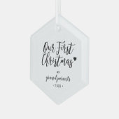 白黒ハート祖父母初めてのクリスマス ガラスオーナメント (正面左)
