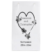 白黒バタフライハート結婚デザイン スモールペーパーバッグ (正面)