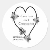 白黒バタフライハート結婚デザイン ラウンドシール (正面)