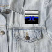 白黒パーソナライズされたストライプクリスマスブルーボウ 缶バッジ (インサイチュ)