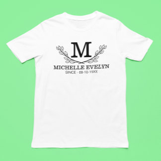 白黒パーソナライズされた名モノグラム年齢 プラスサイズTシャツ