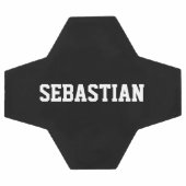 白黒パーソナライズされた名前をカスタムするスポーツチーム サッカーボール (フラット)