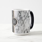 白黒パーソナライズされた大理石マグギフト モーフィングマグカップ (正面右)