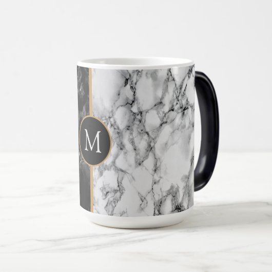 白黒パーソナライズされた大理石マグギフト モーフィングマグカップ (正面右)
