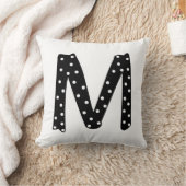 白黒パーソナライズされた水玉模様文字M クッション (ブランケット)