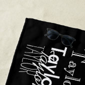 白黒パーソナライズな名前 ビーチタオル (インサイチュ)