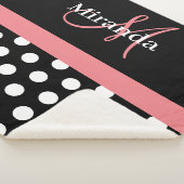 白黒ピンクモノグラムスクリプト水玉模様 シェルパブランケット (3/4)